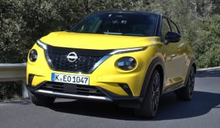 Nissan Juke - front